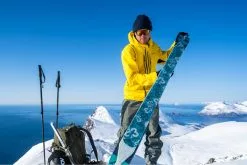 Norrøna Lofoten Gore-Tex Jacket M's Caviar -Vinterklær Salg 2023 1 EXPERIENCE FW2021 LOFOTENKRISTINOLSEN 2020 29 04 NORRONA 67970 0e98c64bc7