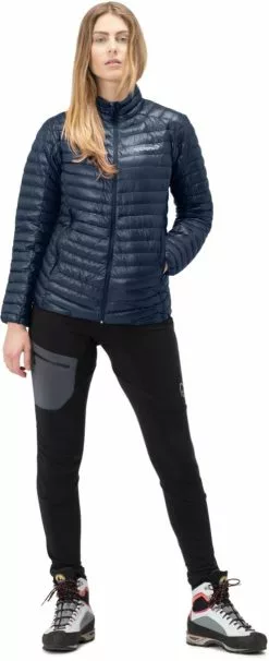 Norrøna Trollveggen Superlight Down850 Jacket W's Indigo Night -Vinterklær Salg 2023 1607 21 2295 MODEL F d9790e7868