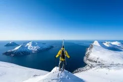 Norrøna Lofoten Gore-Tex Jacket M's Caviar -Vinterklær Salg 2023 2 EXPERIENCE FW2021 LOFOTENKRISTINOLSEN 2020 29 04 NORRONA 67960 0223eb6ee6