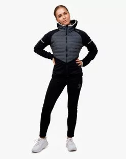 Johaug Concept Jacket Tblck -Vinterklær Salg 2023 220442 Concept Jacket TBLCK MODEL 1 Johaug 4 bd56e7228d