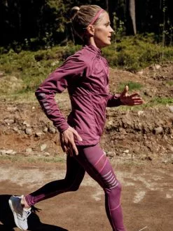 Johaug Discipline Jacket Amar -Vinterklær Salg 2023 220515 AMAR Therese 1 33a7e387b5