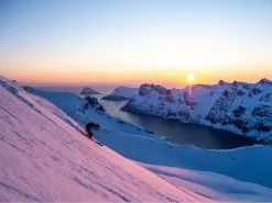 Norrøna Lofoten Gore-Tex Pro Jacket W's Olive Night -Vinterklær Salg 2023 3 EXPERIENCE FW2021 LOFOTENKRISTINOLSEN 2020 30 04 NORRONA 69811 7392d1746b