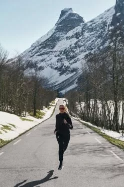 Dæhlie Jacket Spring Wmn Obsidian -Vinterklær Salg 2023 332540 9810020Jacket20Spring 102f2188f1