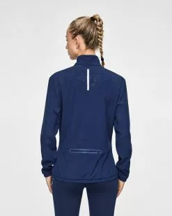 Dæhlie Jacket Intensity Wmn Navy -Vinterklær Salg 2023 333341 25000 Model 2 8a31adedba