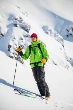 Norrøna Lofoten Gore-Tex Jacket M's Olive Night -Vinterklær Salg 2023 5 EXPERIENCE FW2021 LOFOTENTERJEAAMOT 20200321 SKI SNOTIND NORRNA 0089 8305732f45