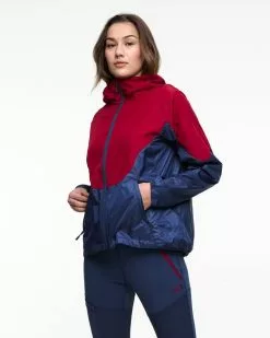 Kari Traa Sanne Wind Jacket Red -Vinterklær Salg 2023 622982 Red Model 1 6cd49f9199