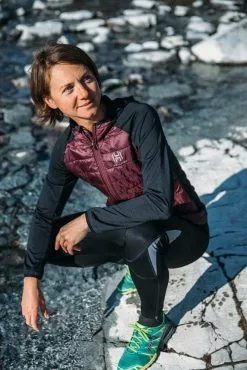 Hellner Nirra Hybrid Jacket 2.0 Wmn Black Beauty -Vinterklær Salg 2023 Hellner Nirra Hybrid JAcket Woman 3 Fjellsport 1200 Pixler 1200x800 55797e52c4