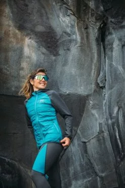 Hellner Nirra Hybrid Jacket 2.0 Wmn Biscay Bay -Vinterklær Salg 2023 Hellner Nirra Hybrid Jacket 2 0 Women Biscay Bay 7 Fjellsport 1200 Pixler 1200x1200 c2bbcfc22f