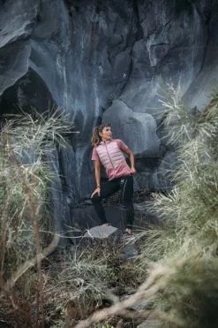 Hellner Nirra Hybrid Jacket 2.0 Wmn Deco Rose -Vinterklær Salg 2023 Hellner Nirra Hybrid Jacket 2 0 Women Deco Rose 8 Fjellsport 1200 Pixler 1144x1144 71ec2be0d7