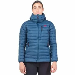 Mountain Equipment Earthrise Hooded Wmns Jacket Red Rock -Vinterklær Salg 2023 WEB Image Earthrise Hooded Wmns Jacket Red Rock 12 x wearthrisehjacket aw22 detaljer 001731059405 plid 492343 e08f99f6de